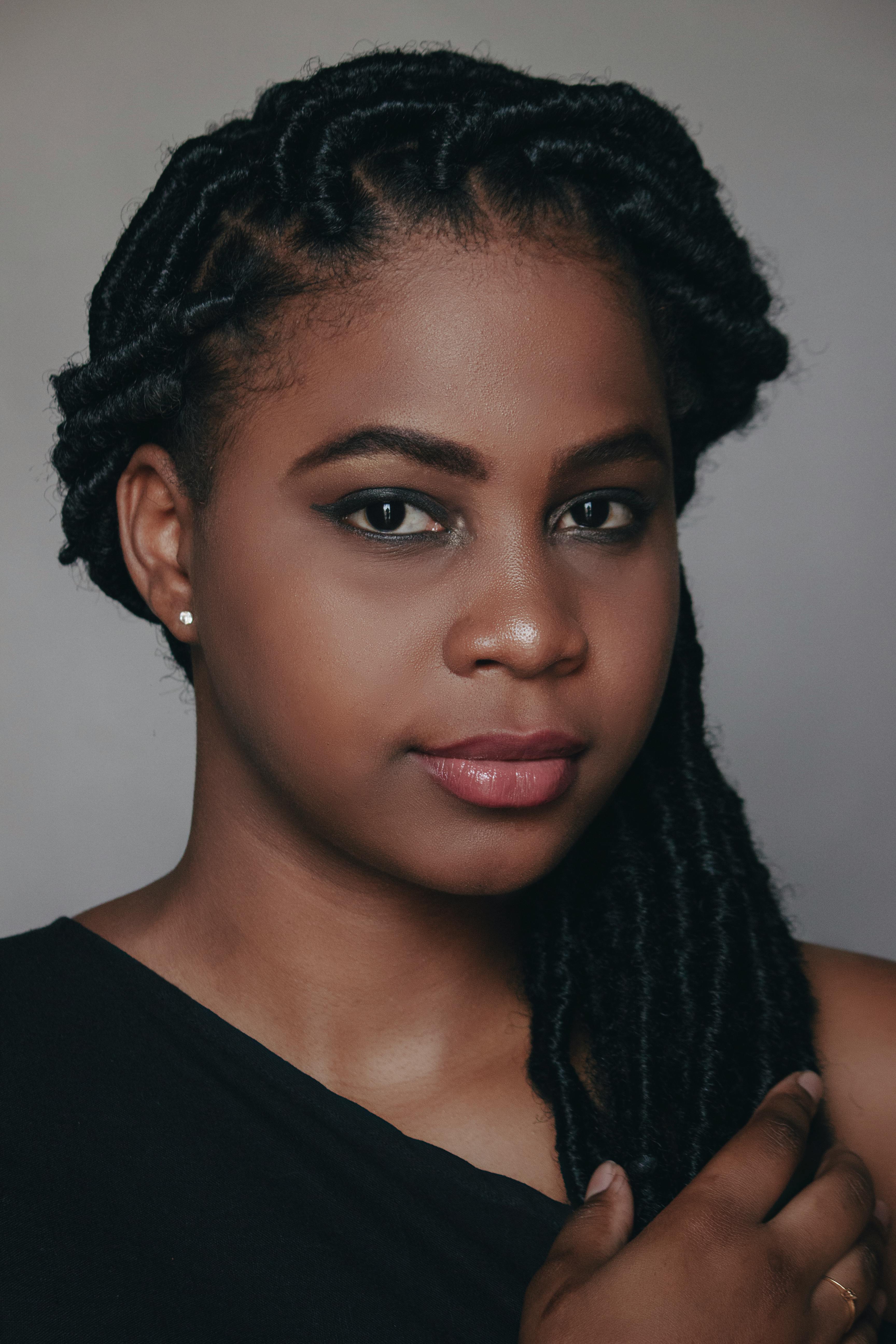 午夜裁缝师海报图